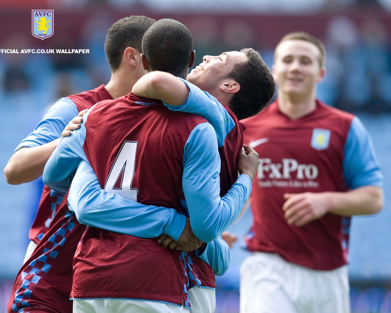 科林斯：我对保罗只有爱和尊重，但他不在这后确实安静了很多