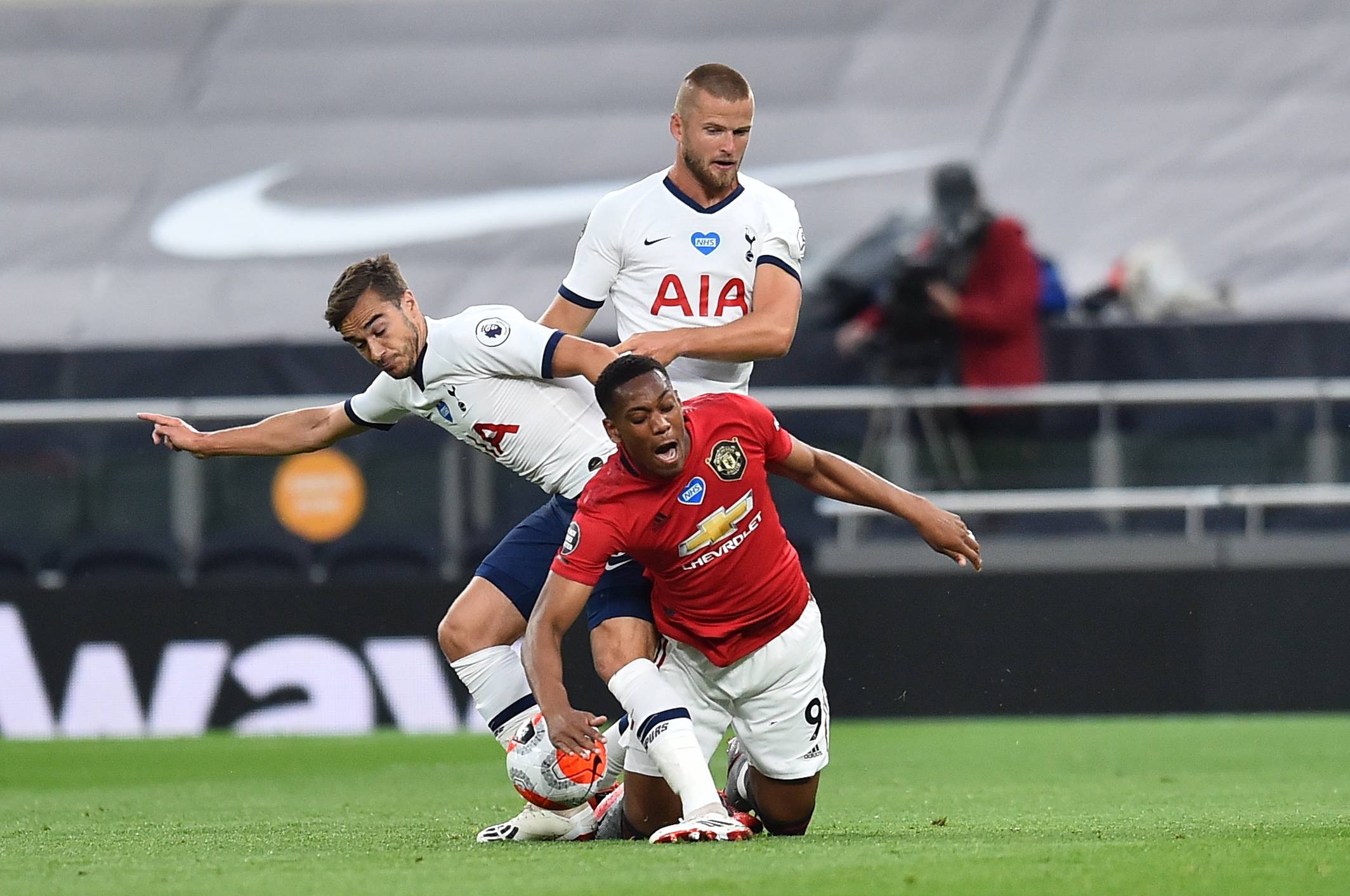 19投硬砸40分！广东迎来“加强版杜润旺”，这可是杜锋的锋线答案