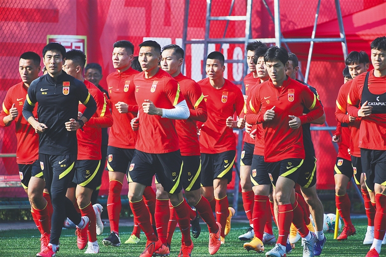 RB大宫松鼠官方：正式签下前墨尔本城门神汤姆·格洛弗（RB大宫松鼠官宣：前墨尔本城门将汤姆·格洛弗加盟）