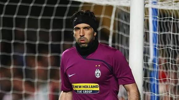 官方：内马尔关节镜手术成功，治疗半月板撕裂进程顺利（官方通报：内马尔关节镜手术顺利完成，半月板撕裂康复进展良好）