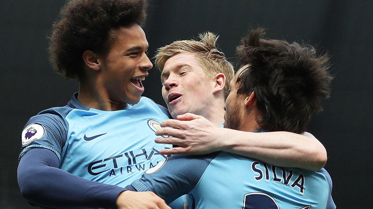 D席评心中最佳阵：卡西、孔帕尼、阿圭罗、哈维、小白在列（大卫·席尔瓦评选最强阵容：卡西、孔帕尼、阿圭罗、哈维、小白等入选）