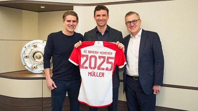 阿图博卢：参加世界杯是我的目标；接替诺伊尔？我走自己的路（阿图博卢：目标是踢世界杯；谈接班诺伊尔——我走自己的路）