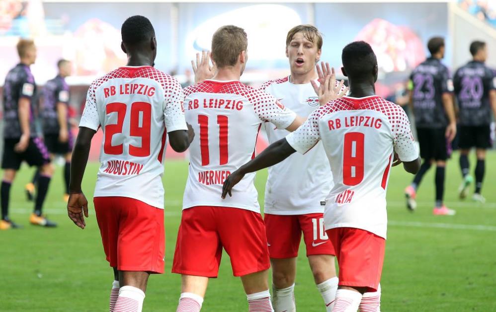 外媒：中超旧将卡拉斯科罢训，要求利雅得青年为自己雇佣管家（外媒：前中超球员卡拉斯科拒训，要求利雅得青年为其配备私人管家）