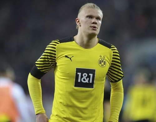 埃迪-豪：球队中场从六人减至四人，必须赶紧引援