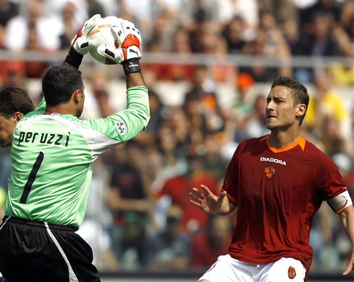 阿斯：瓦伦西亚正考虑与维尼修斯纪录片出品公司达成庭外和解（阿斯报：瓦伦西亚考虑与维尼修斯纪录片制作方达成庭外和解）