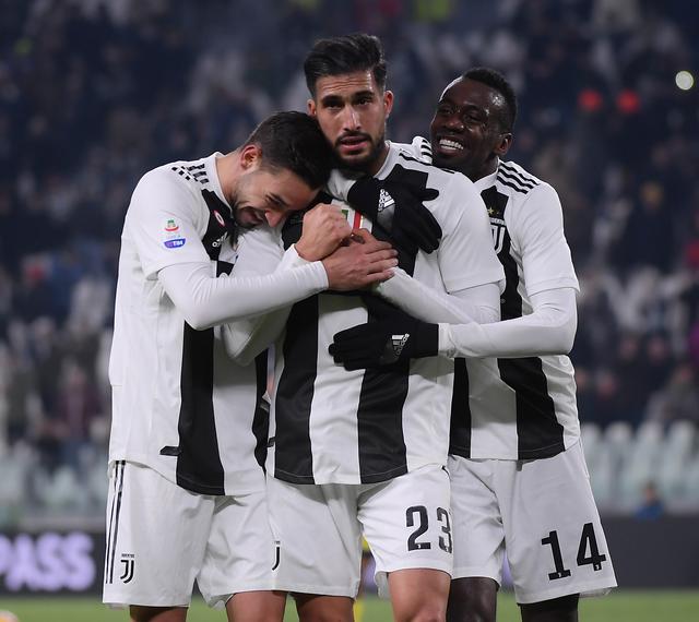 用冠军告别！前巴萨传奇正式挂靴退役，结束17年辉煌生涯