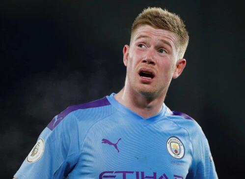 足球曝巴黎双星关系紧张，更衣室氛围引担忧（传巴黎双核不睦，更衣室气氛堪忧）