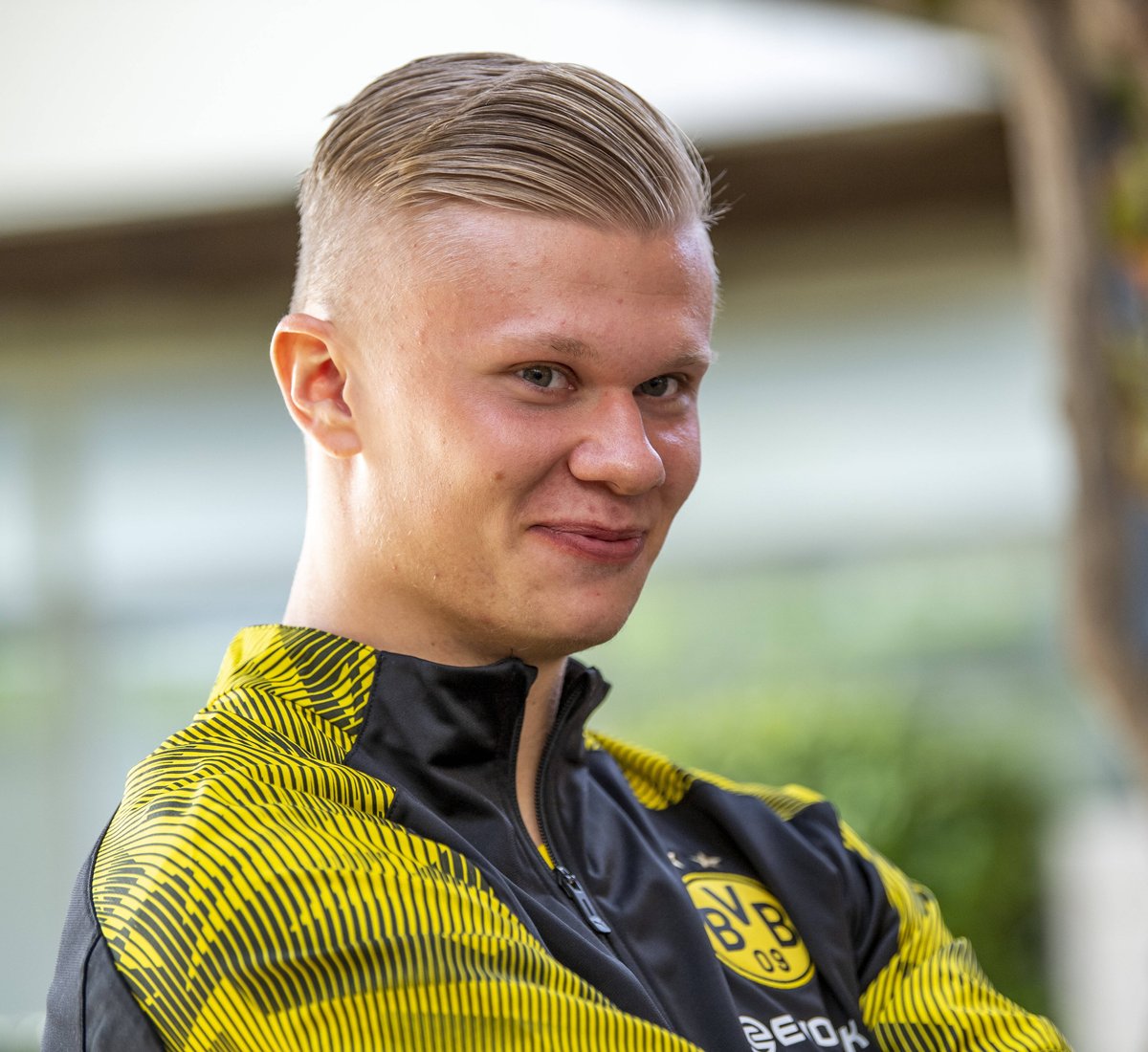 官方：津巴布韦中场里莫塔因紧急家庭事务无缘出战埃及（官方：因家庭突发情况，津巴布韦中场里莫塔将缺席对阵埃及）