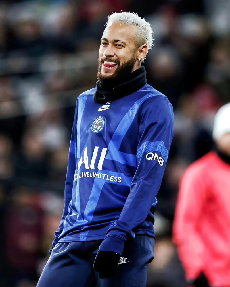 托蒂称赞穆里尼奥：绝对的顶级教练No.1，他为罗马带来冠军