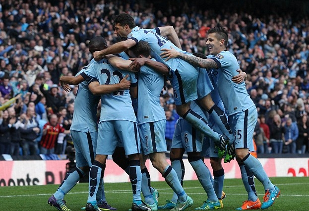 特维斯率塔列雷斯对阵博卡，赛后收到博卡赠送的纪念球衣