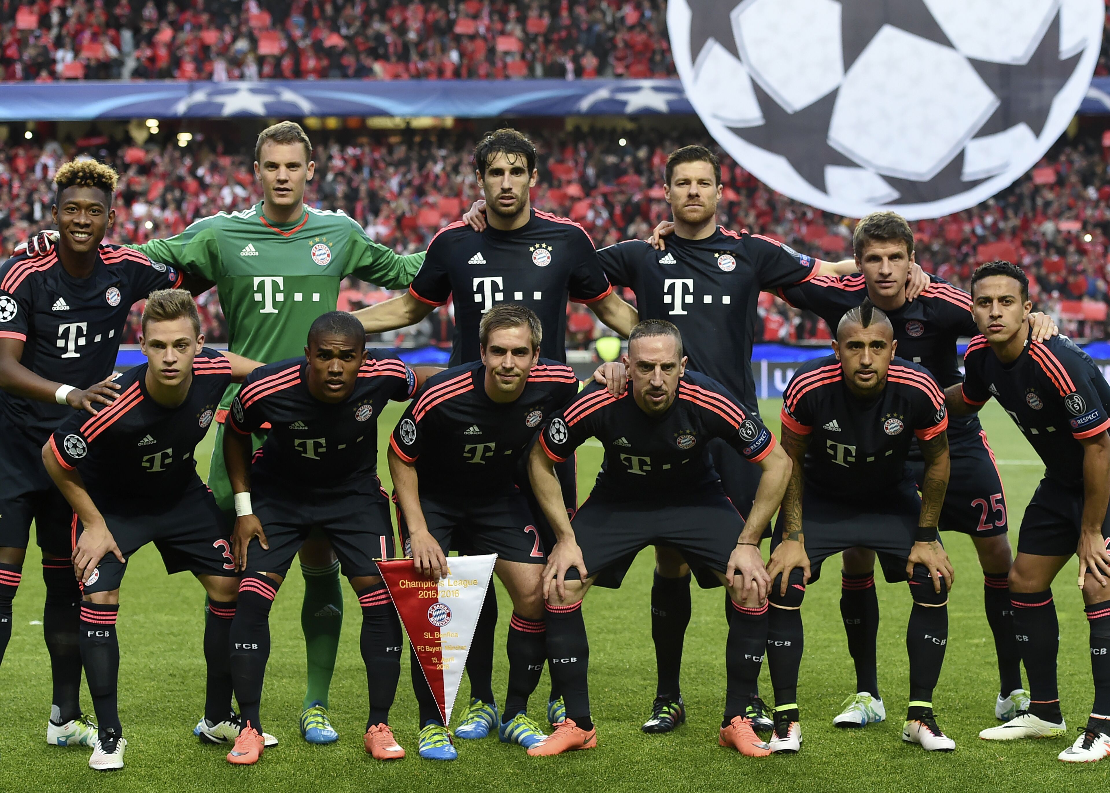 体坛：蒯纪闻左臂疑似骨裂，熊猫杯后U22国足多人受伤（体坛报道：蒯纪闻疑似左臂骨裂，熊猫杯后U22国足多名球员受伤）